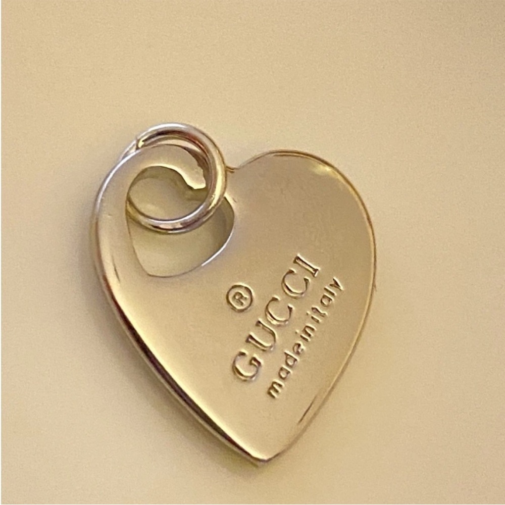 Gucci Silver Heart Pendant - Picture 5 of 5